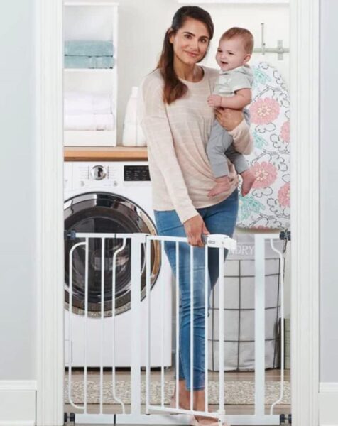 Regalo extra wide baby gate