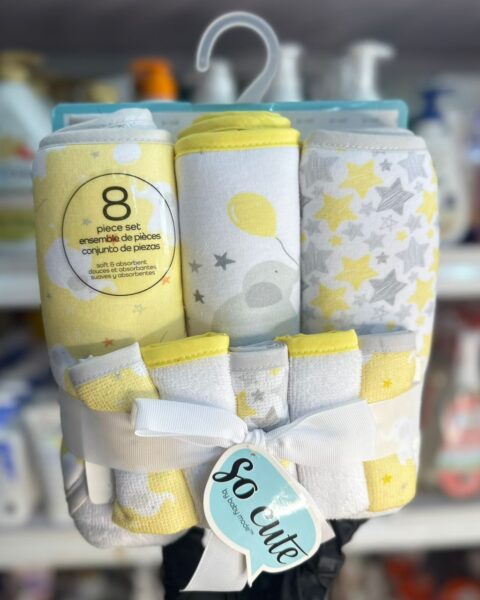 So cute 8- Hooded Towels with washcloths